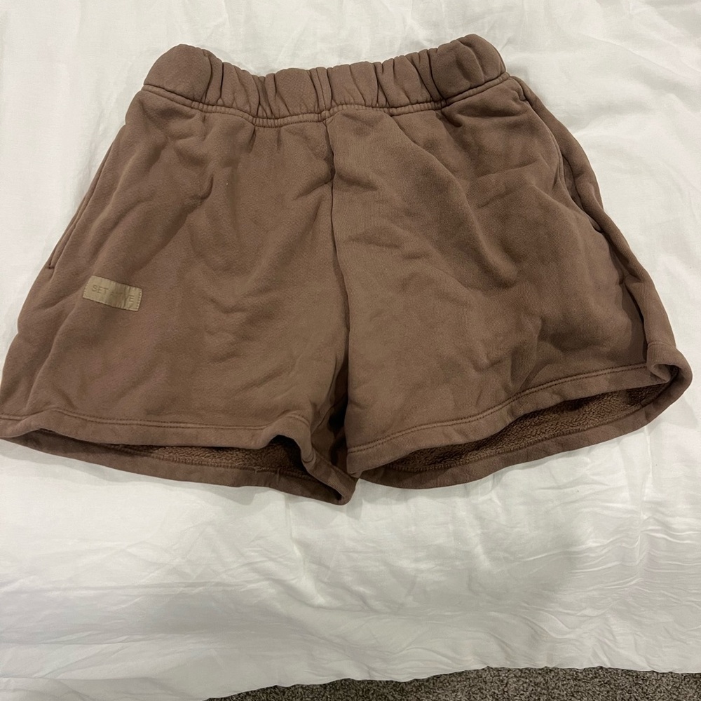 Set active sweatshorts in size small